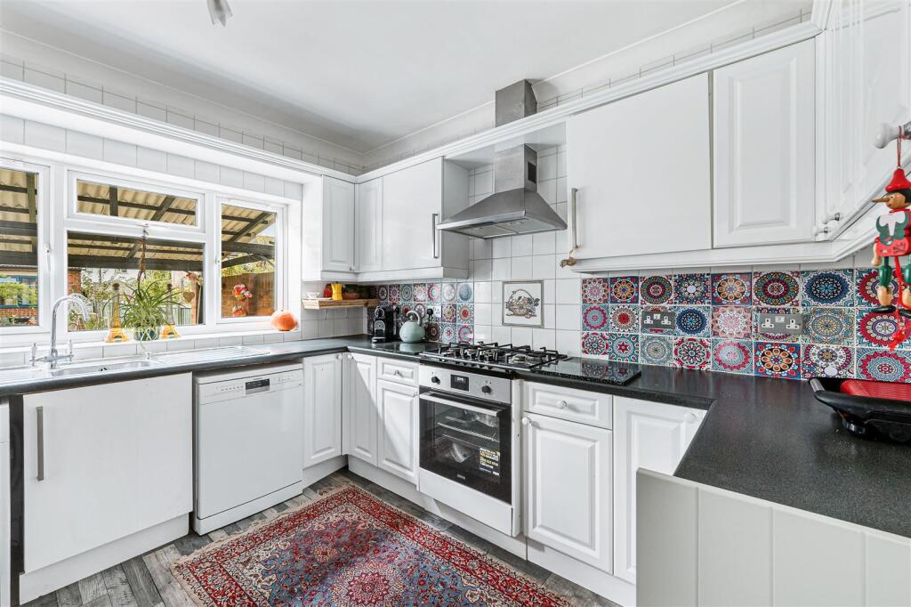 House in London, Greenford - View 4