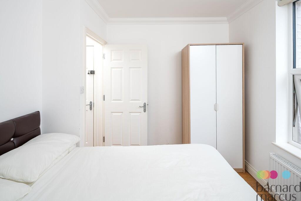 Apartment in London - View 4