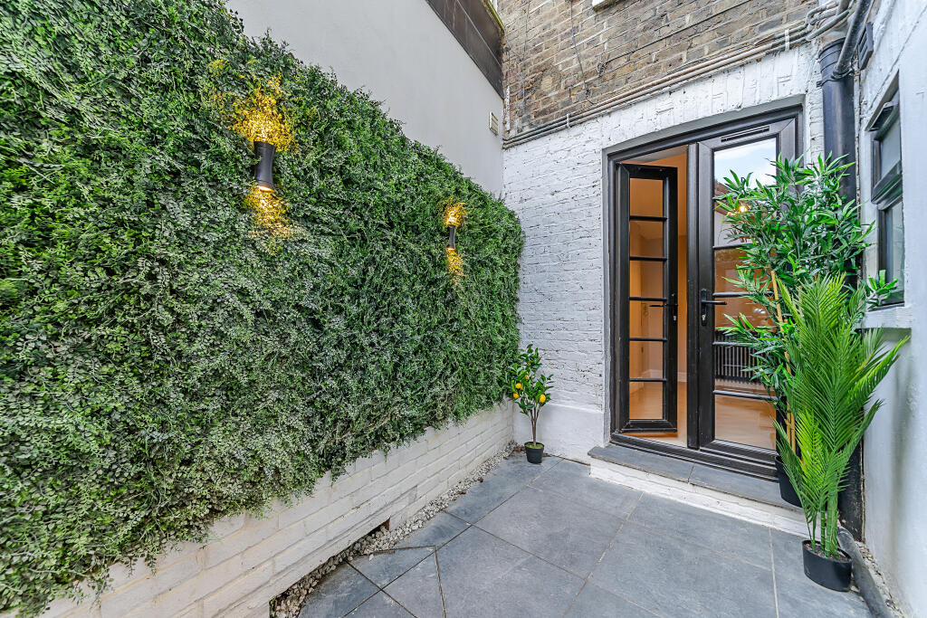 Apartment in London, Kensal Town, Queen's Park - More