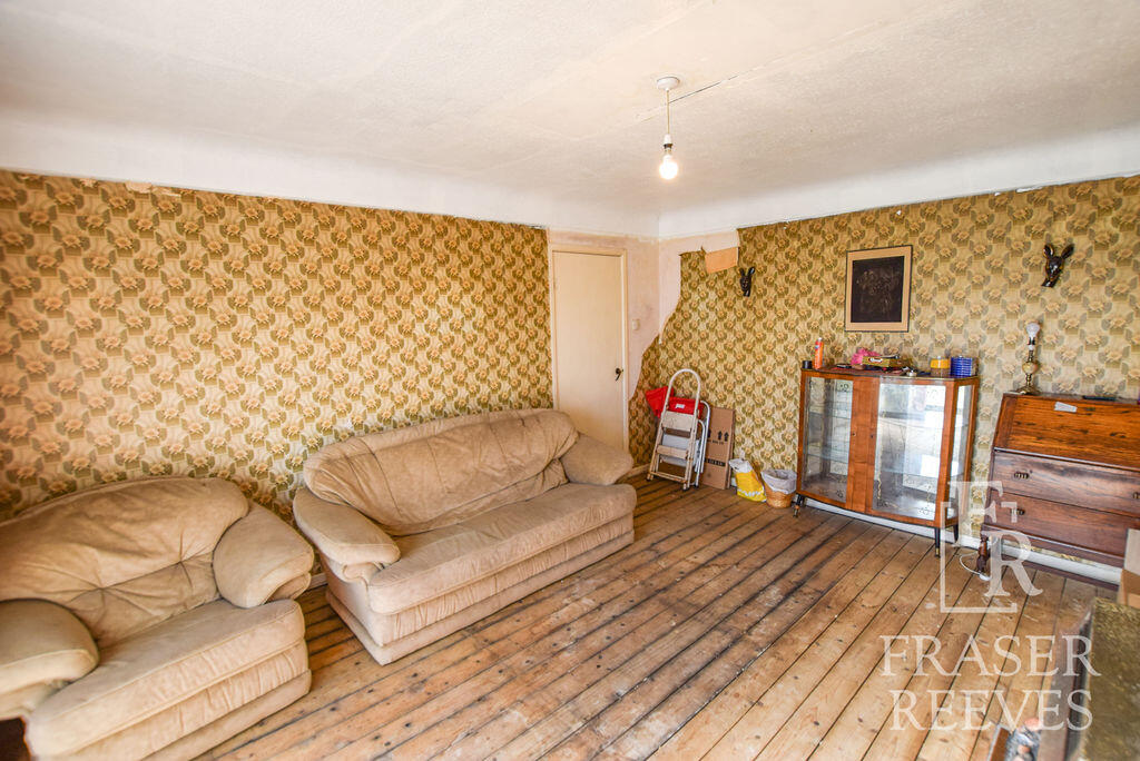 House in Newton-le-Willows, Red Bank, Wargrave - More