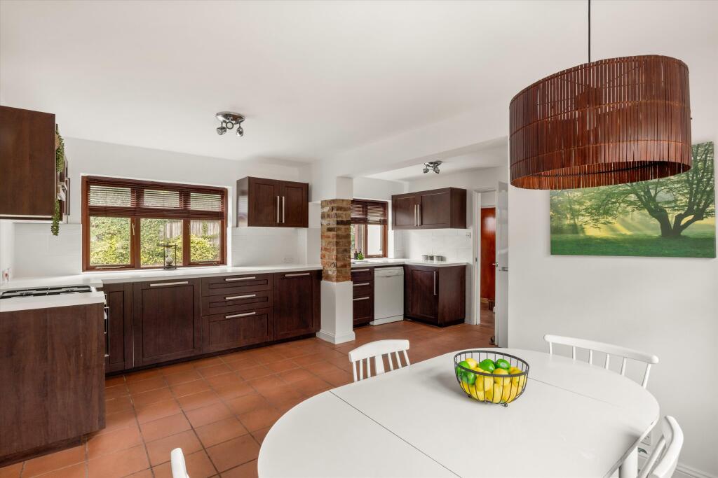House in Cheltenham, Marle Hill, Cleevemount - View 5