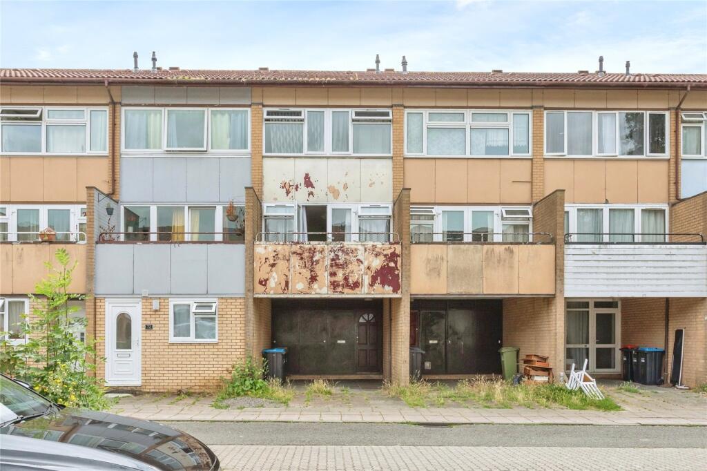3-bed terraced on Penryn Avenue, Fishermead, Milton Keynes, Buckinghamshire, MK6, £290,000