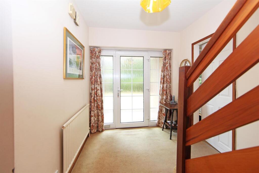 Robin Lane, Edgmond, Newport photo 4