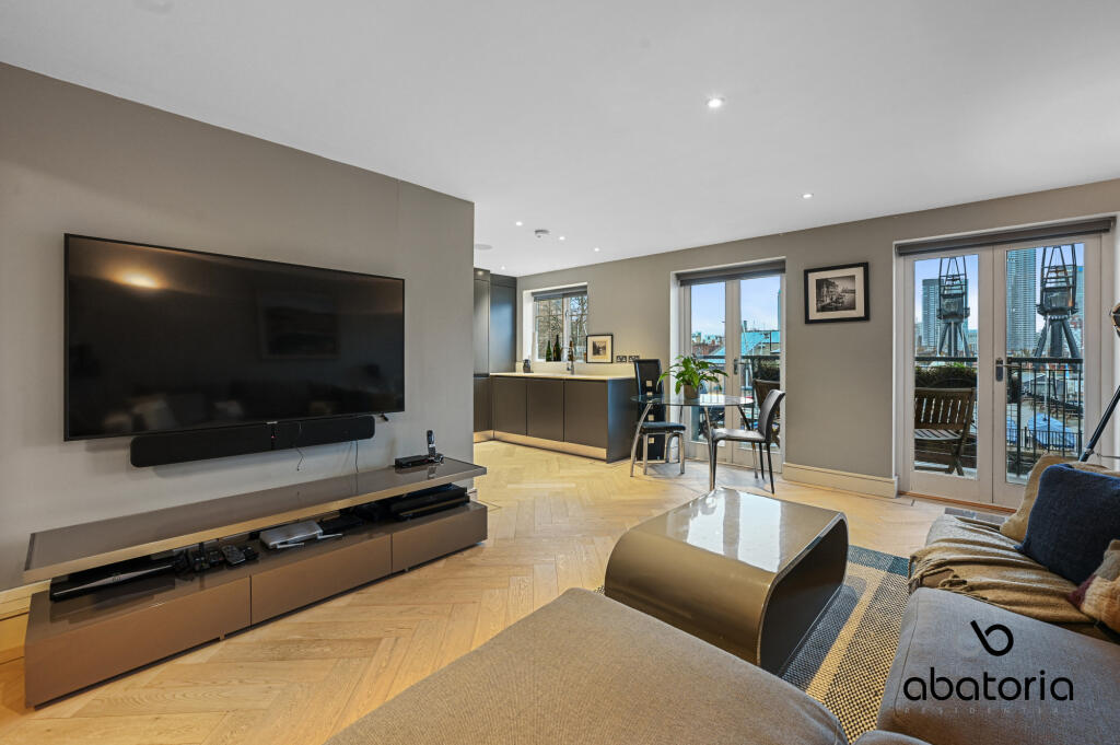 Kingsbridge Court, 1 Dockers Tanner Road, Docklands, London, E14 photo 2