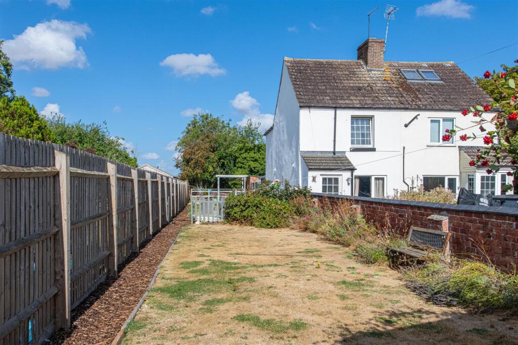 House in Broughton, Little Cransley - View 3