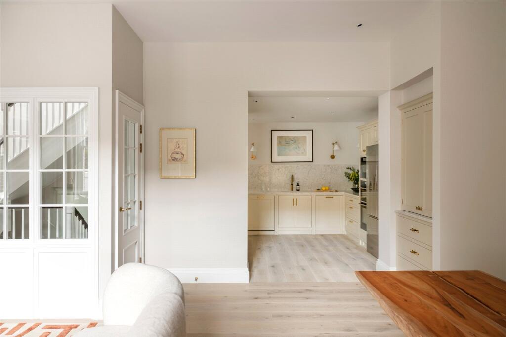 House in London, Kensal Town, Bayswater - View 4