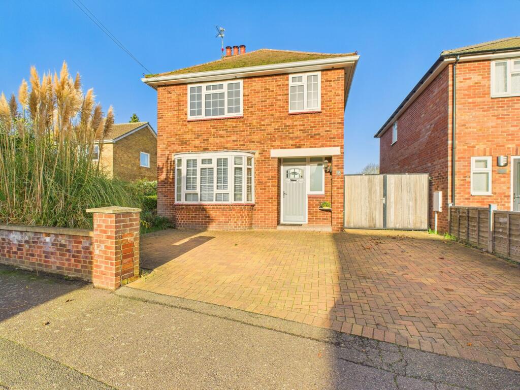 5-bed detached on Fen Street, Stilton, Peterborough, PE7 3RJ, £465,000