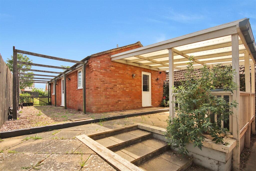 NN10, Rushden Road, Wymington - View 3