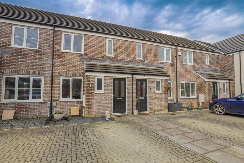 Main image of property: Plasnewydd Walk, Llantwit Major, Vale of Glamorgan, CF61 1YZ