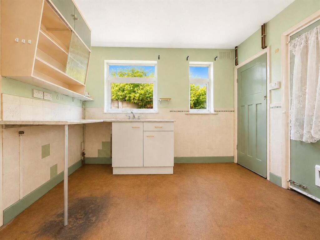 House in Fareham, Hampshire - View 4