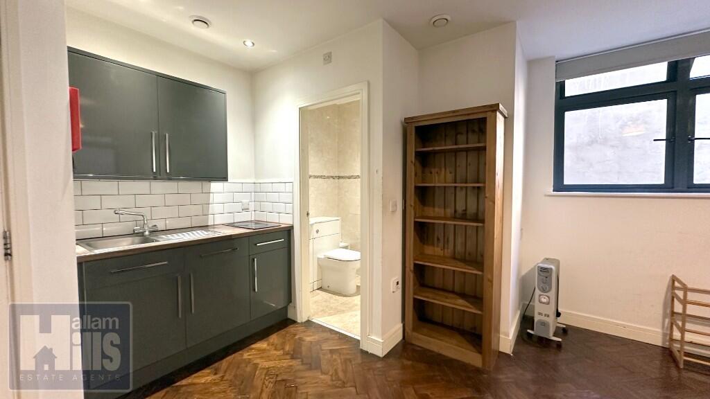 Studio flat for rent