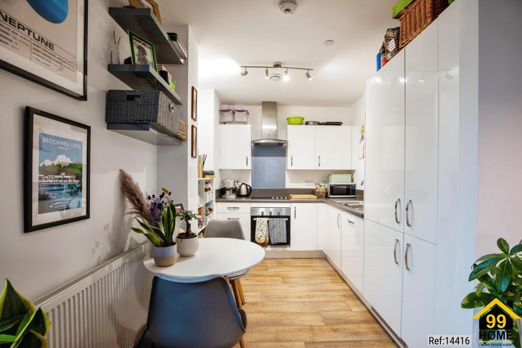 Apartment in London - More