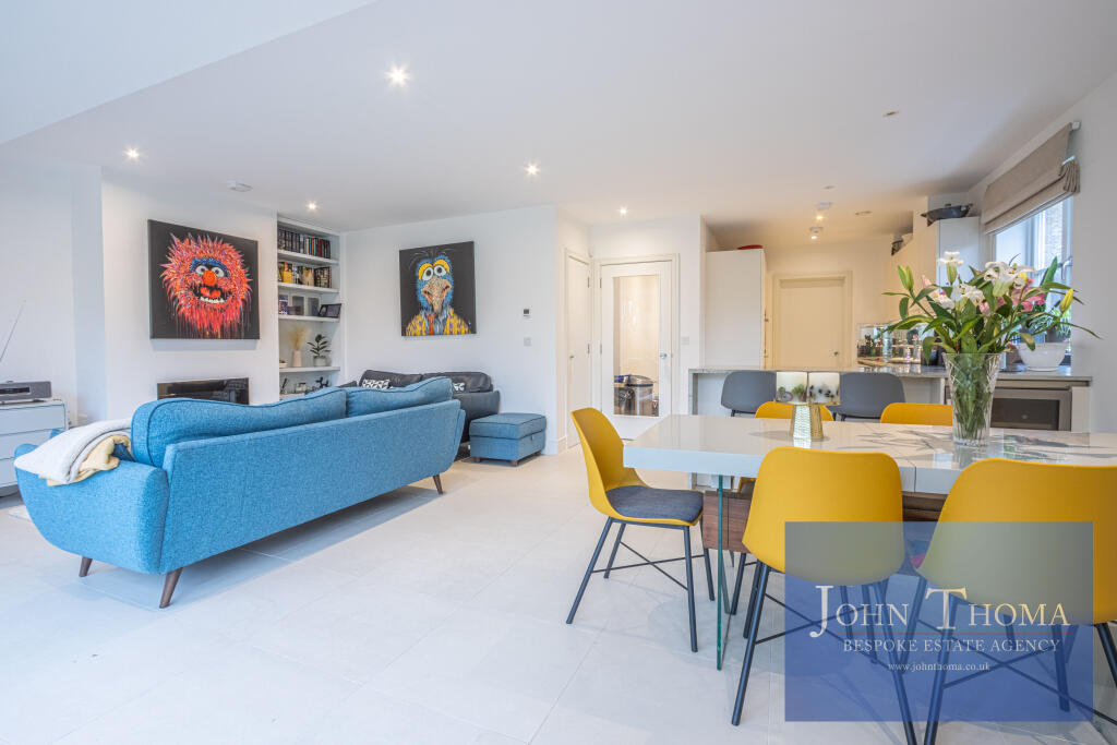 Chigwell Grange, Chigwell, Essex, IG7 photo 2