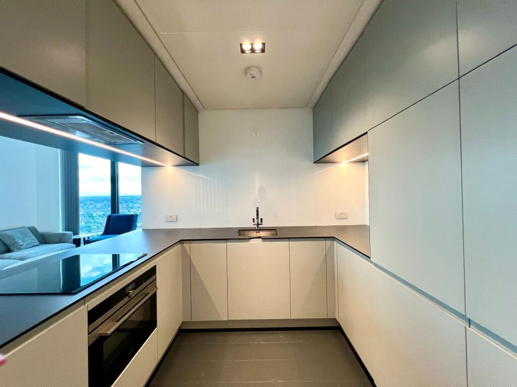 Apartment in London - View 5