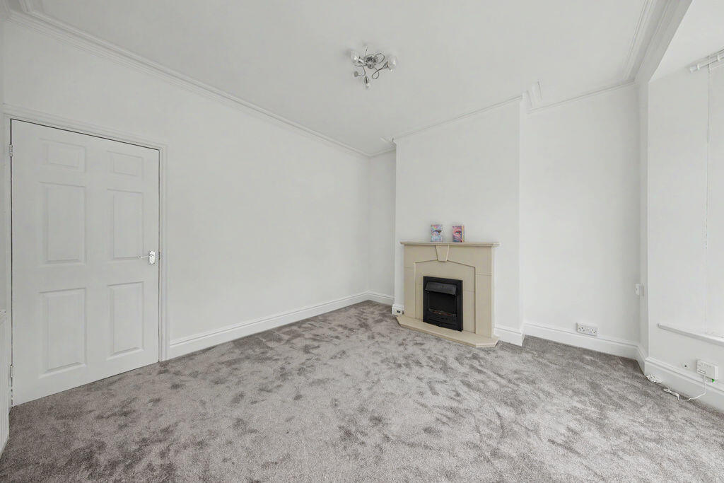 House in Chesterfield, Derbyshire - More