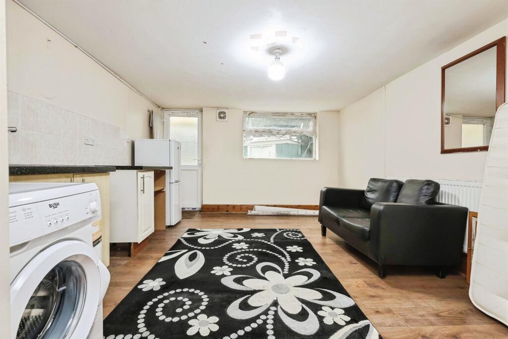 House in Birmingham, Acocks Green - View 4