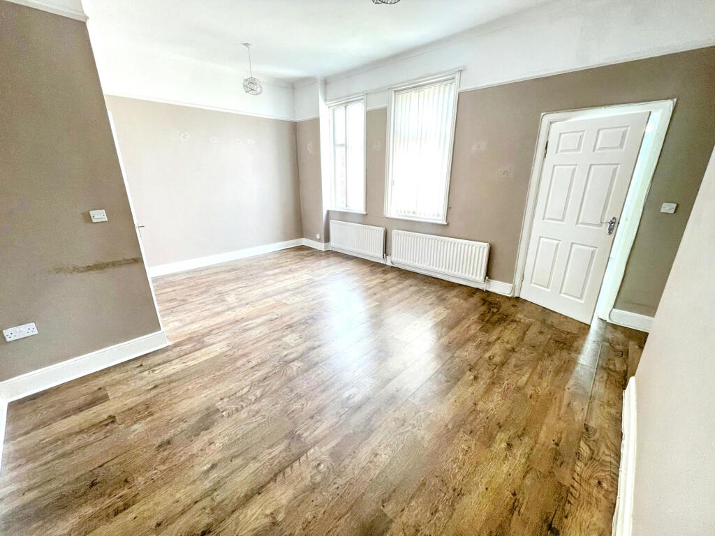 Apartment in South Tyneside, North East - View 4