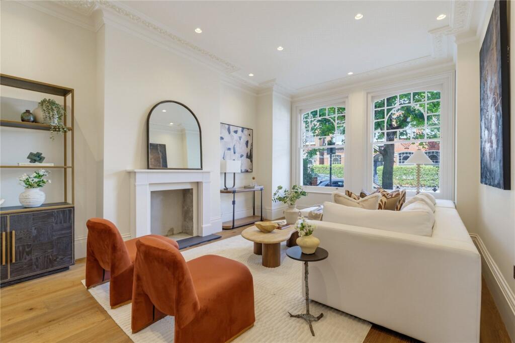 House in London - More