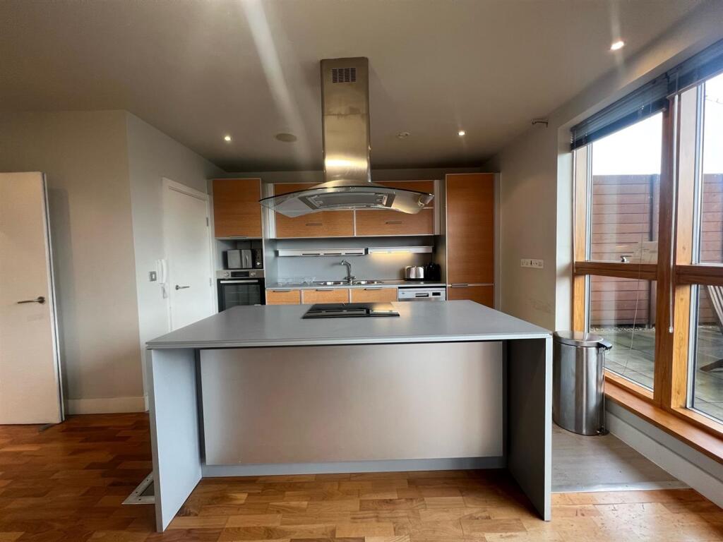 Apartment in Manchester - View 3