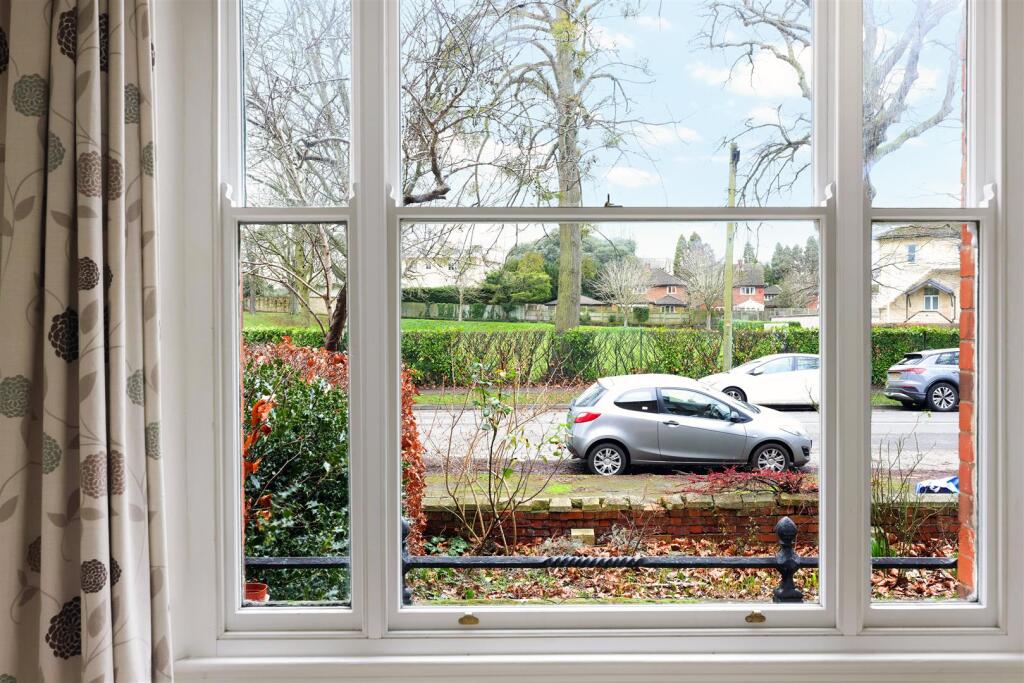 Christchurch Road, Cheltenham photo 4