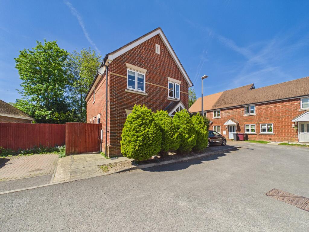 Main image of property: Hawley Mews, Reading, RG30