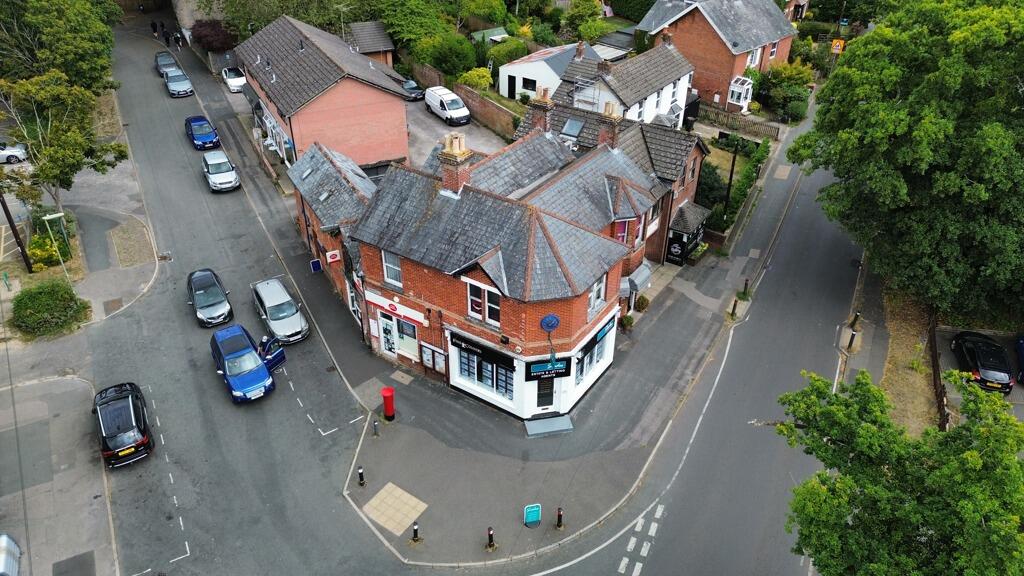 Main image of property: Deepslade House, Ringwood Road, Bransgore, Christchurch, Hampshire, BH23 8AA