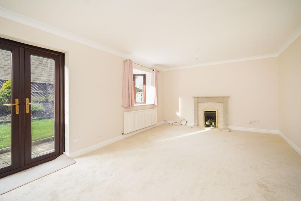 Main Road, Wharncliffe Side, S35 photo 2