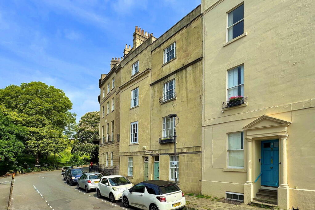 3-bed house on Park Place, Bath, £700,000