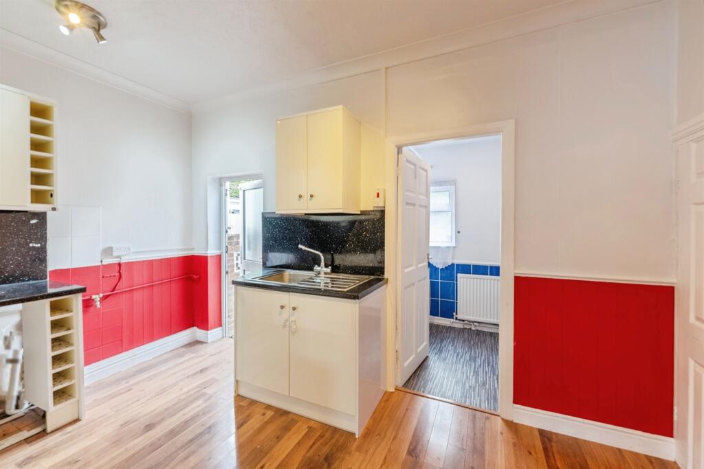 House in Hull, Kingston upon Hull - View 5