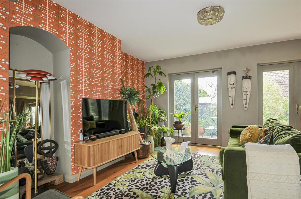 Additional image 2 of Fairway Close, Park Street, St. Albans