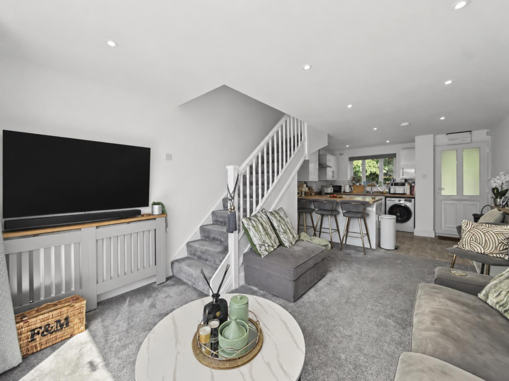 House in Northampton, Duston - View 5