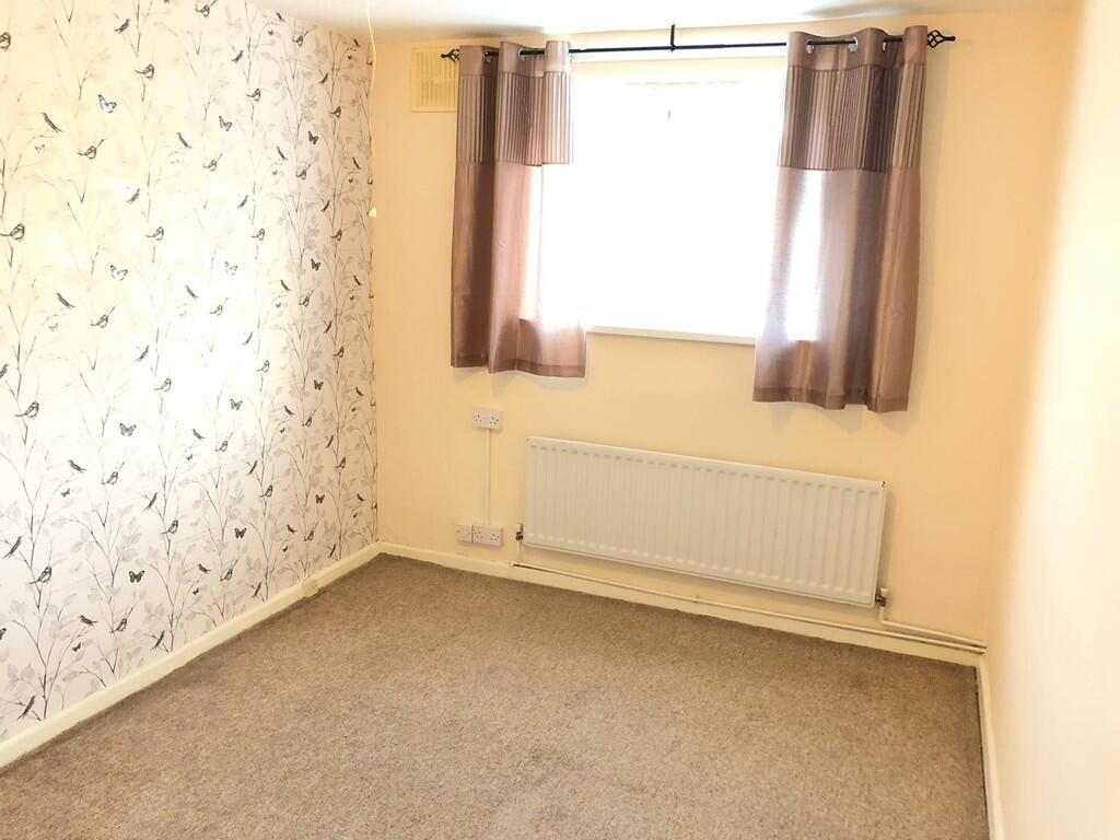 Pritchard Avenue, Wednesfield photo 5