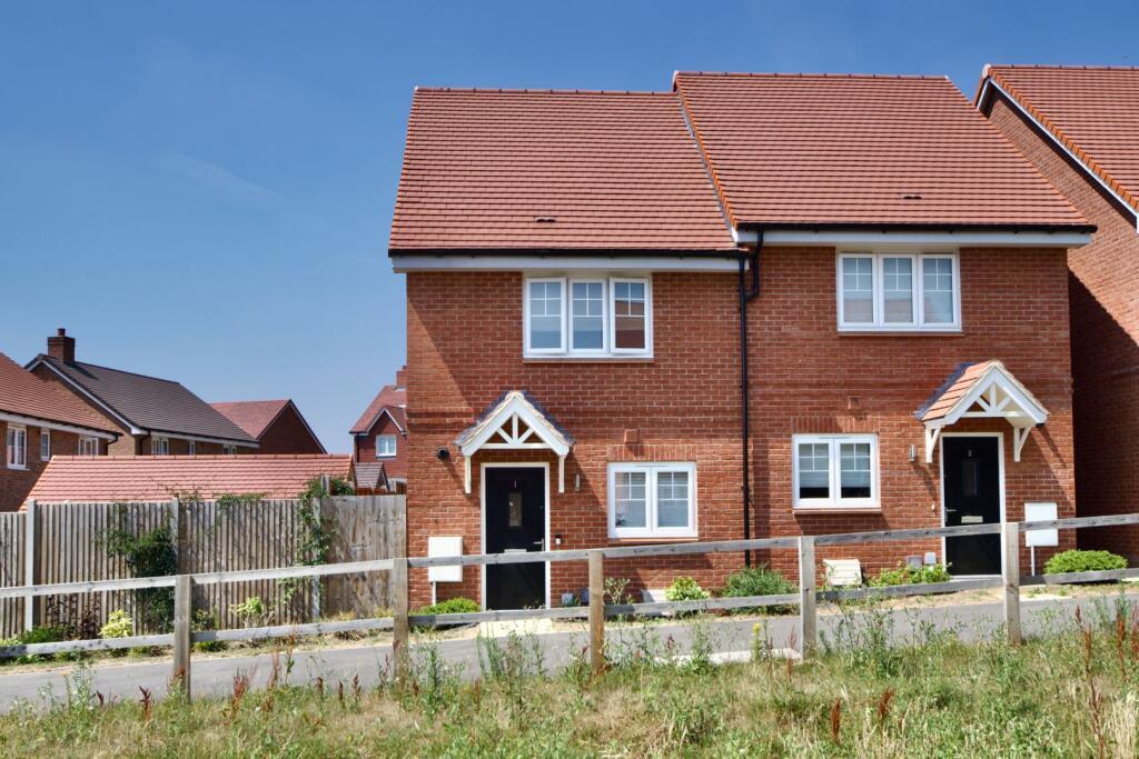 Main image of property: Aspen Road, Cheshunt, Hertfordshire