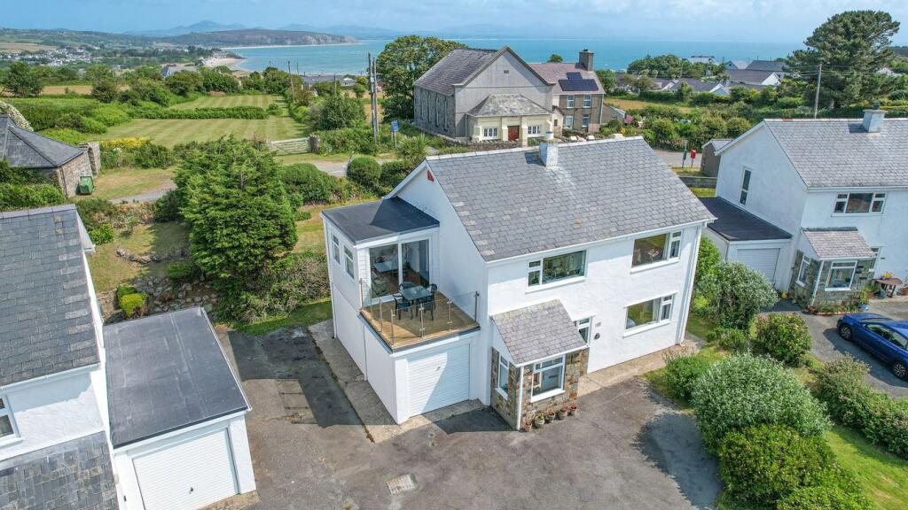 Main image of property: Dwyfor Estate, Bwlchtocyn, Pwllheli, LL53