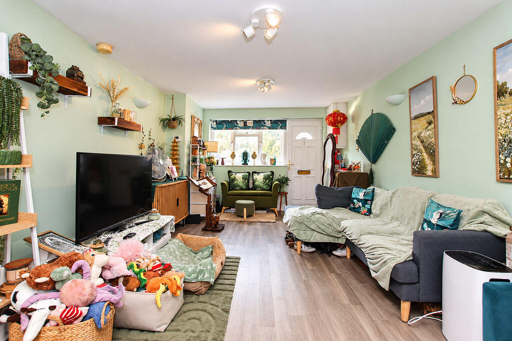 Apartment in Dacorum, Hertfordshire - View 5