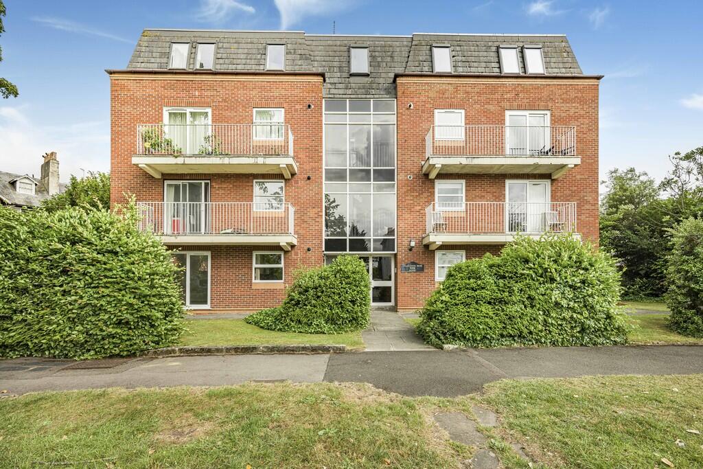 Main image of property: Christchurch Road, Cheltenham, GL50 2PZ