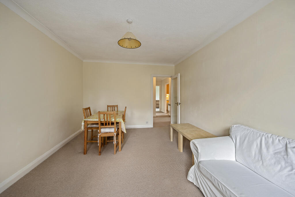 Apartment in Twickenham - View 4