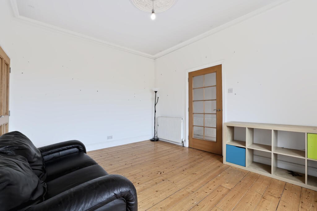 House in Kilsyth, North Barrwood, Barrwood - View 3