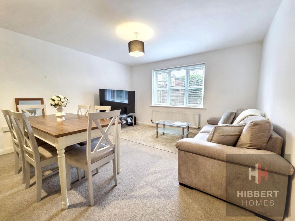 Apartment in Manchester, Baguley - View 5
