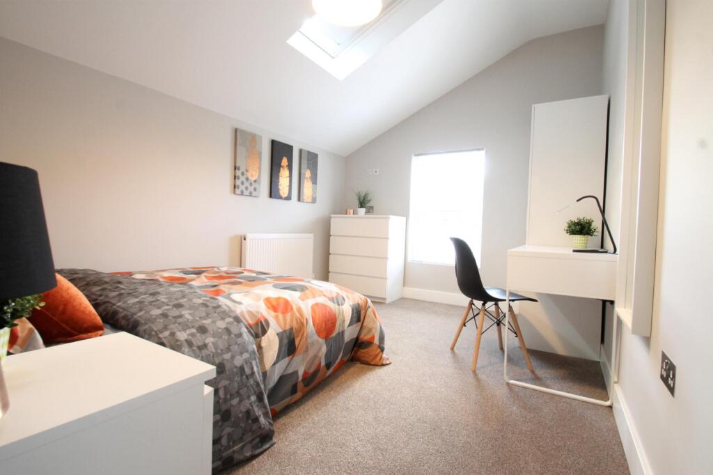 Main image of property: Albacore Crescent, London, SE13