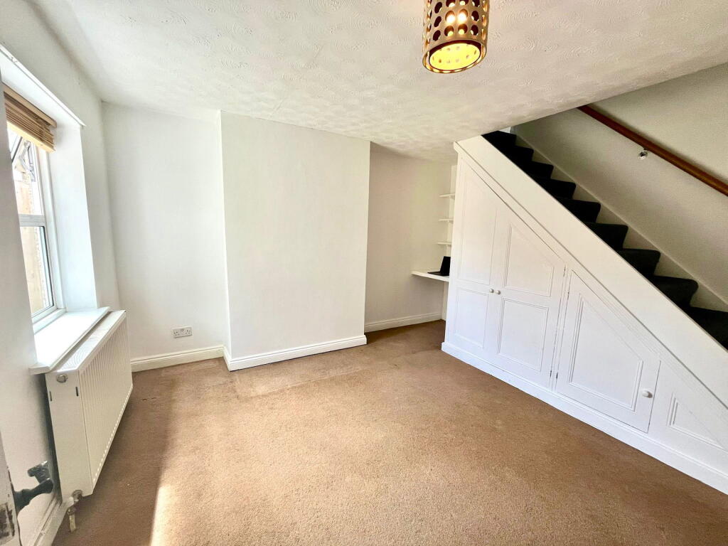 House in Waverley, Hale, Farnham - View 5