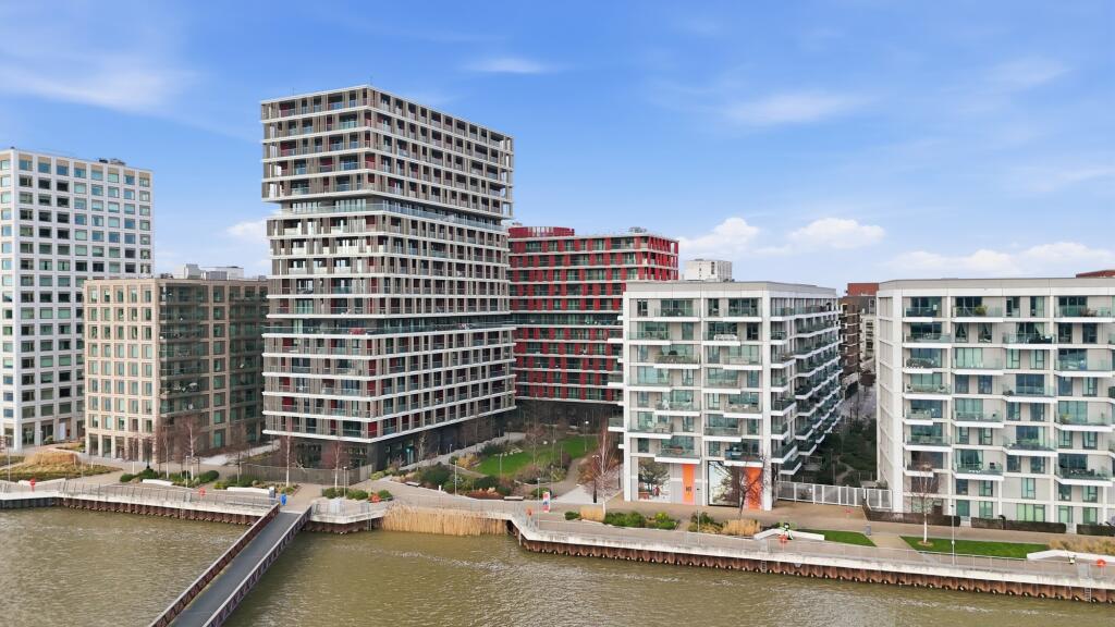 James Cook Building, Royal Wharf, E16 - View 2