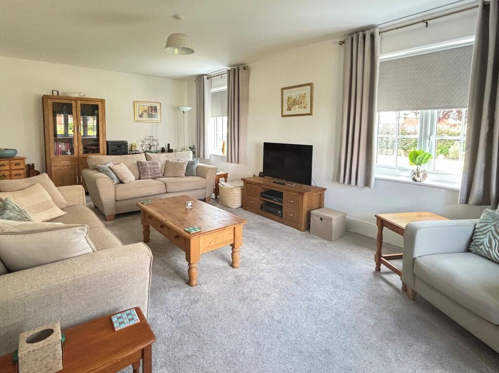 Wadley Close, Gloucester, GL1 photo 3