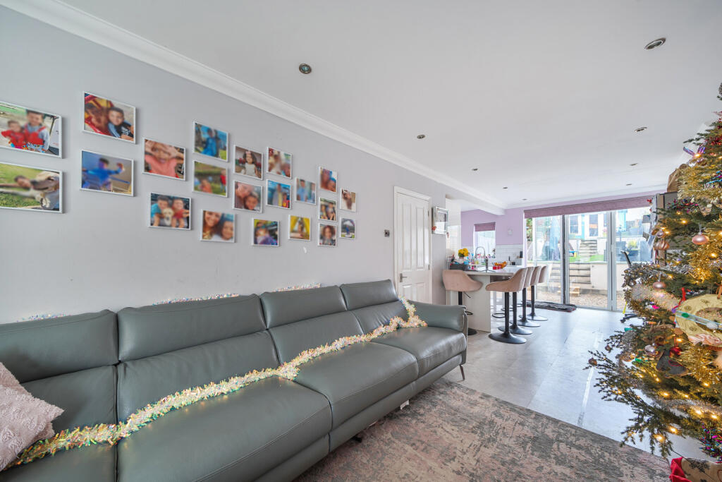 House in Dartford - View 4