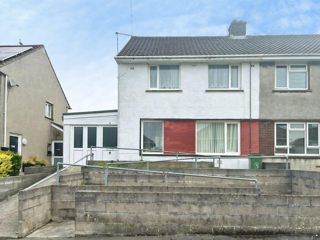 Main image of property: Heol Las, Pencoed, CF35