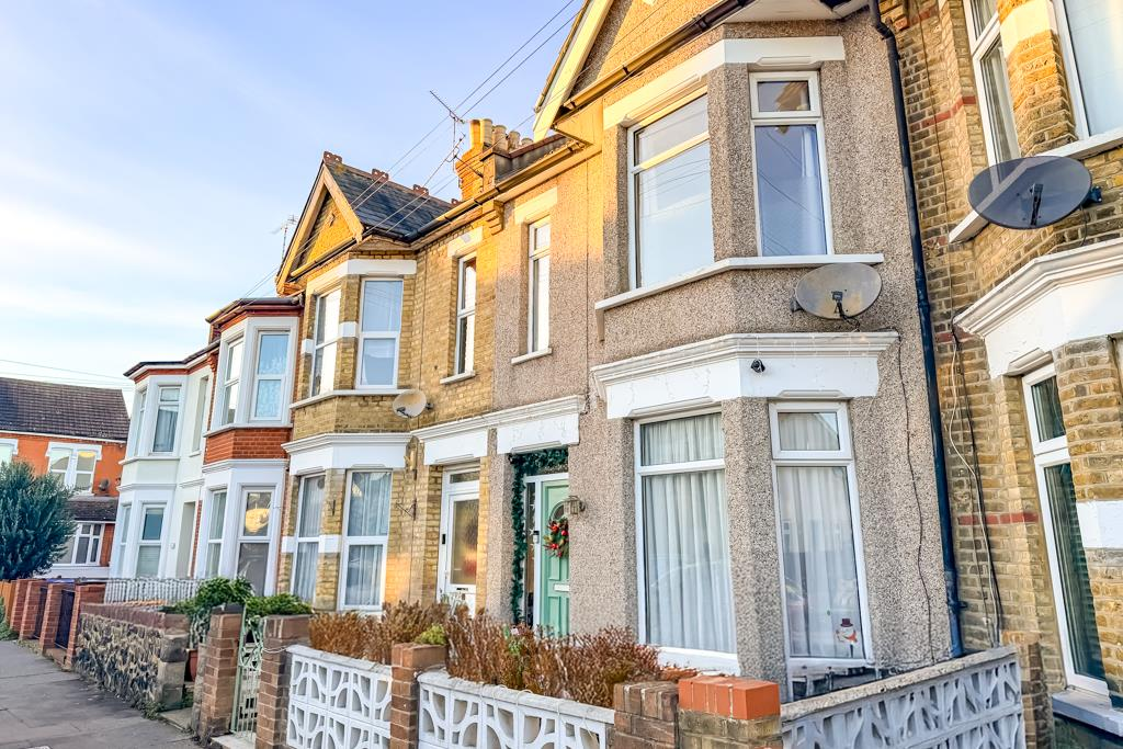 4-bed terraced on Stornoway Road, Southend-on-Sea, £340,000