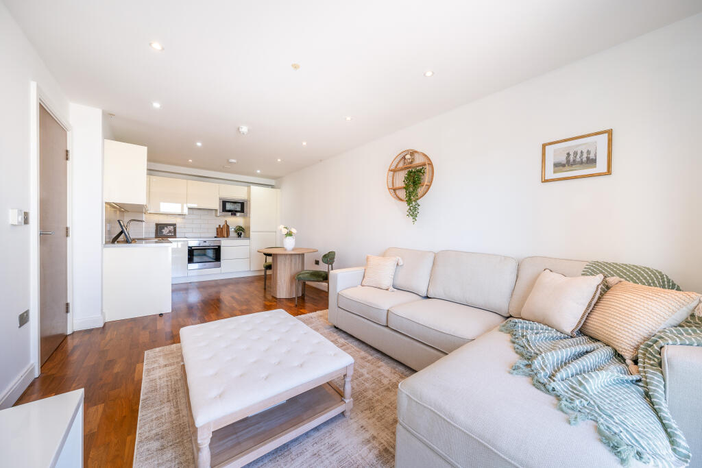 Main image of property: 4 Holman Road, London, SW11