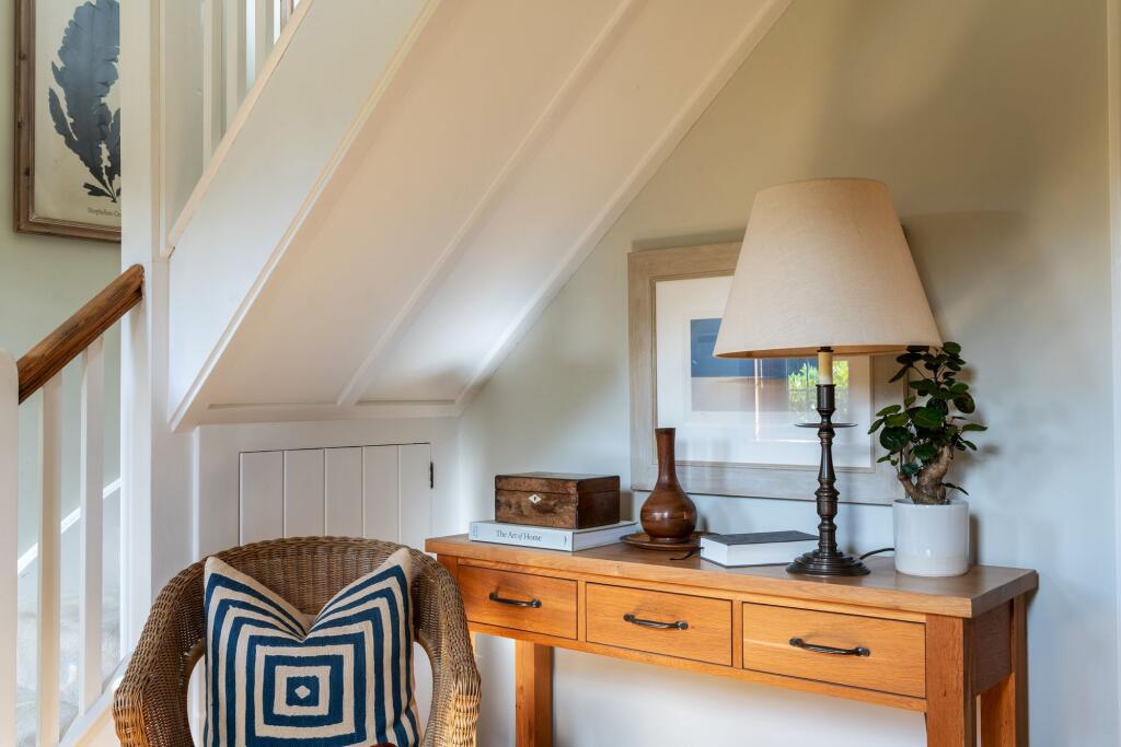 House in Redhill - View 5