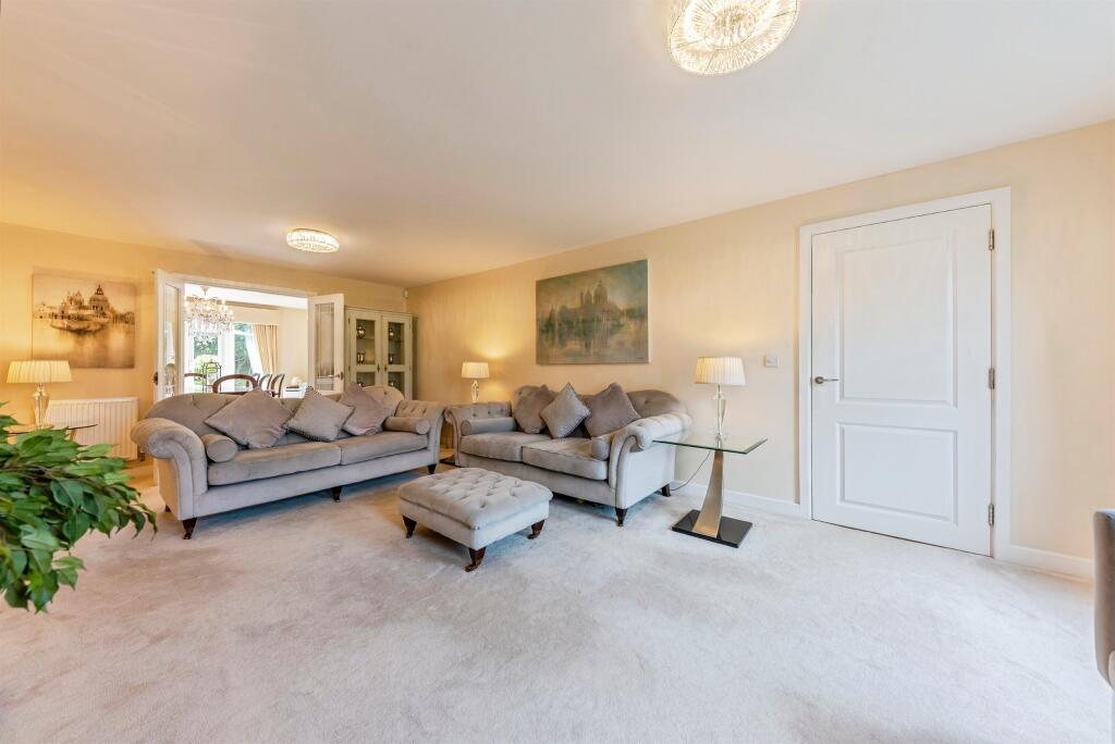 Murrayfield Avenue, Greylees, Sleaford - More