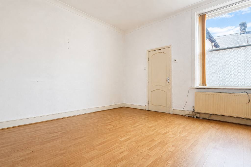 House in Pendle, Nelson - More